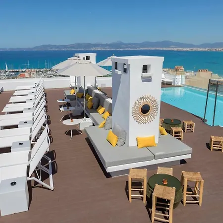 Whala!fun Hotel 4*